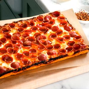 1 slice (1/8 pizza) (114 g) Detroit Double Cheesy Pizza