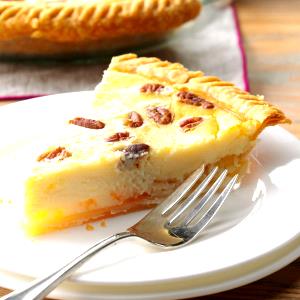 1 slice (106 g) Pineapple Cream Cheese Pie