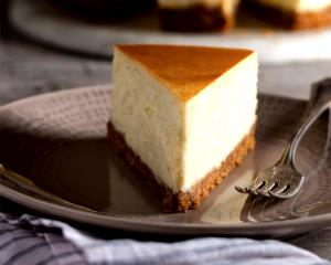1 slice (113 g) New York Style Cheesecake