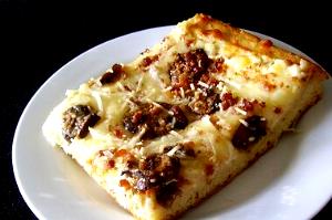 1 slice 12" Alfredo Buffet Pizza
