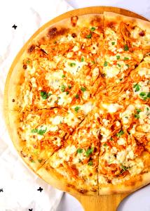 1 slice 12" Zesty Tomato Alfredo Buffet Pizza
