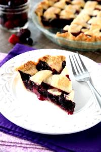 1 slice (126 g) Berry Berry Pie