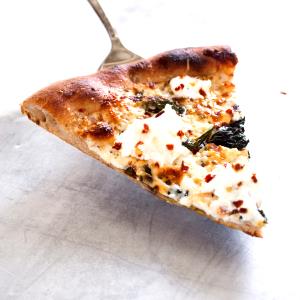 1 slice (133 g) 14" Whole Wheat Crust Pizza - Tuscan Six Cheese