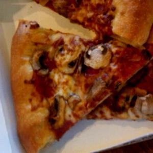 1 Slice 14" Large Pan Pizza Pepperoni & Mushroom