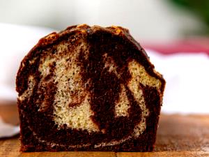 1 slice (1.5 oz) Marble Pound Cake