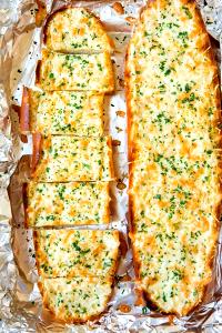 1 slice (2 oz) Cheddar Garlic Bread