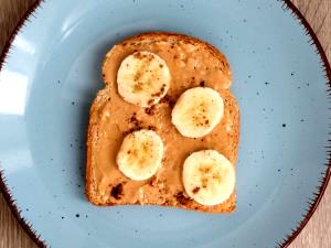 1 slice (25 g) Banana Nut Toasting Bread