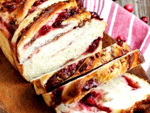 1 slice (28 g) Cranberry Swirl Bread