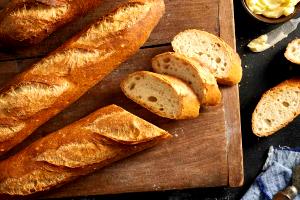 1 slice (28 g) French Baguette