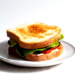1 slice (28 g) Sandwich White Bread