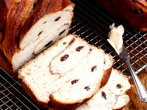 1 slice (31 g) Cinnamon Raisin Bread