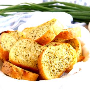 1 slice (33 g) Garlic Bread