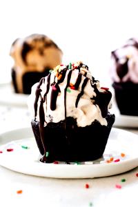 1 slice (38 g) Chocolate Brownie Sundae Cup