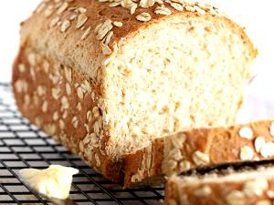 1 slice (38 g) Hearth 100% Natural Honey Oatmeal Bread