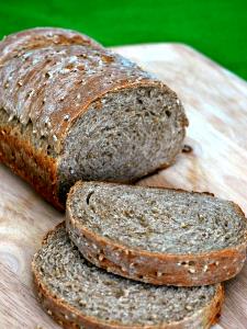 1 slice (38 g) Irish Oatmeal Pane Bread