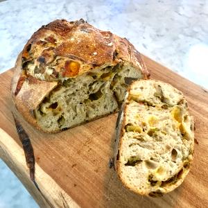 1 slice (43 g) Sliced Green Chile Sourdough Loaf