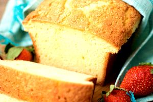 1 slice (48 g) Sour Cream Vanilla Bean Pound Cake