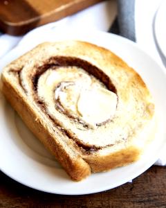 1 slice (56 g) Cinnamon Swirl Bread