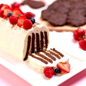 1 slice (69 g) Ripple Cake