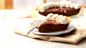 1 slice (75 g) Chocolate Cream Pie made with Hershey