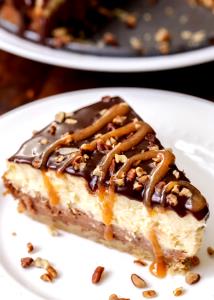 1 slice (75 g) Turtle Cheesecake