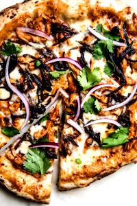 1 slice (76 g) Artisan Pizza - Chicken & Bacon Carbonara