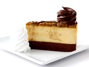1 slice (7.8 oz) Caramel Pecan Turtle Cheesecake