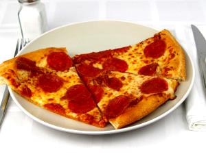 1 slice (83 g) Pepperoni Pizza