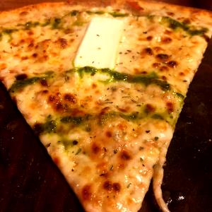 1 slice (84.4 g) New Yorker Pizza