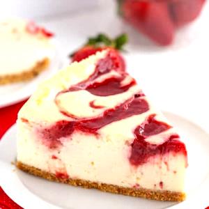 1 slice (94 g) Strawberry Swirl Cheesecake