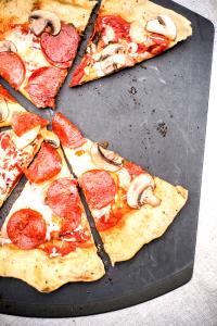 1 slice (96 g) Pepperoni and Mushroom Pizza
