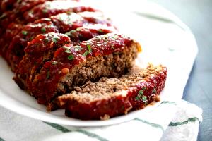 1 slice (99 g) Meatloaf Topped with Catsup