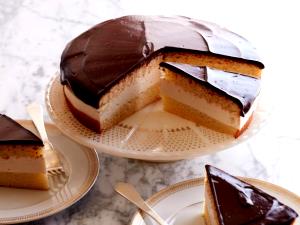 1 slice Boston Cream Pie Cheesecake (10")