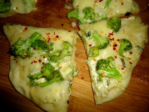 1 Slice Broccoli Ricotta Marinara Thin Crust Pizza