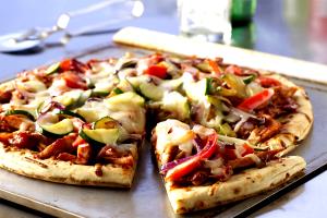 1 slice Chicken Veg Pizza