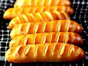 1 Slice, Crust Not Eaten Whole What French or Vienna Bread (Home Recipe or Bakery)