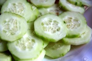 1 Slice Cucumber (Peeled)