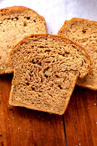 1 Slice Hearty Slices Crunchy Oat Bread