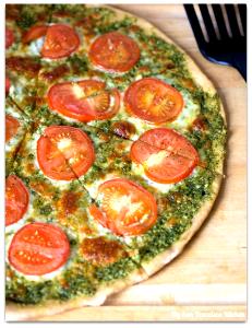 1 Slice Pesto, Tomato & Spinach Thin Crust Pizza