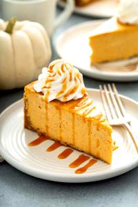 1 slice Pumpkin Cheesecake (7")