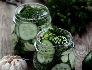 1 Slice Sour Cucumber Pickle (Low Sodium)