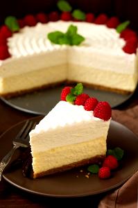 1 slice Vanilla Bean Cheesecake (7")
