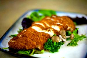 1 slick (28 g) Deep Fried Chicken Breast