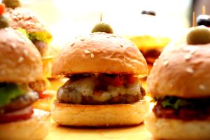 1 slider (64 g) Italian Spice Slider