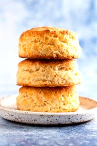 1 Small (1-1/2" Dia) Plain or Buttermilk Biscuits