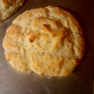 1 Small Biscuit, Plain Or Buttermilk, Cp