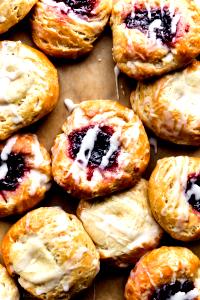 1 Small Breakfast Pastry
