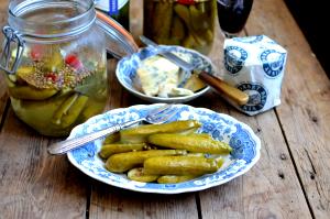1 Small, Gherkin (2-1/2" Long) Sweet Cucumber Pickles
