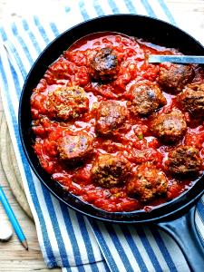 1 Small Meatball Meat Loaf with Beef and Pork in Tomato-Based Sauce