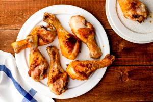 1 Small (yield After Cooking, Bone Removed) Baked or Fried Coated Chicken Drumstick with Skin